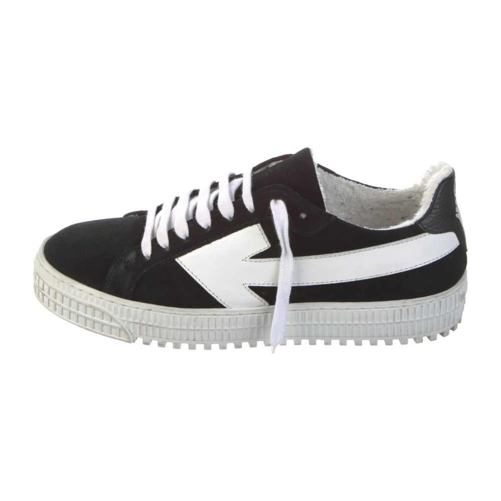 Off White Abloh Arrow low top trainers Sz 40 (US 9.5)